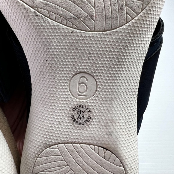 St. John’s Bay navy open toe sandals womens size 6 - Picture 8 of 10